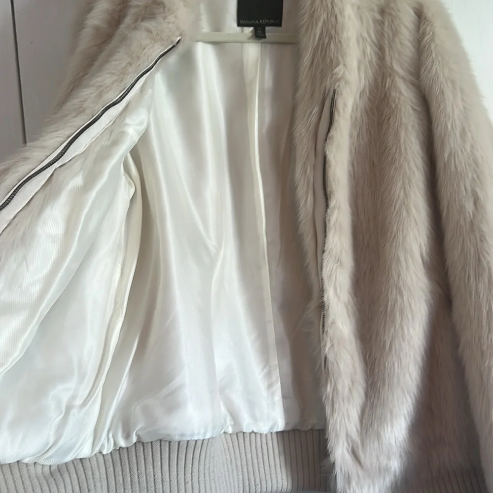 Banana Republic women’s faux fur jacket size XL Tall - Picture 6 of 6